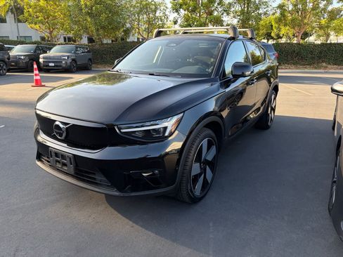 Used 2023 Volvo C40 P8 Recharge Ultimate AWD/4WD image 1