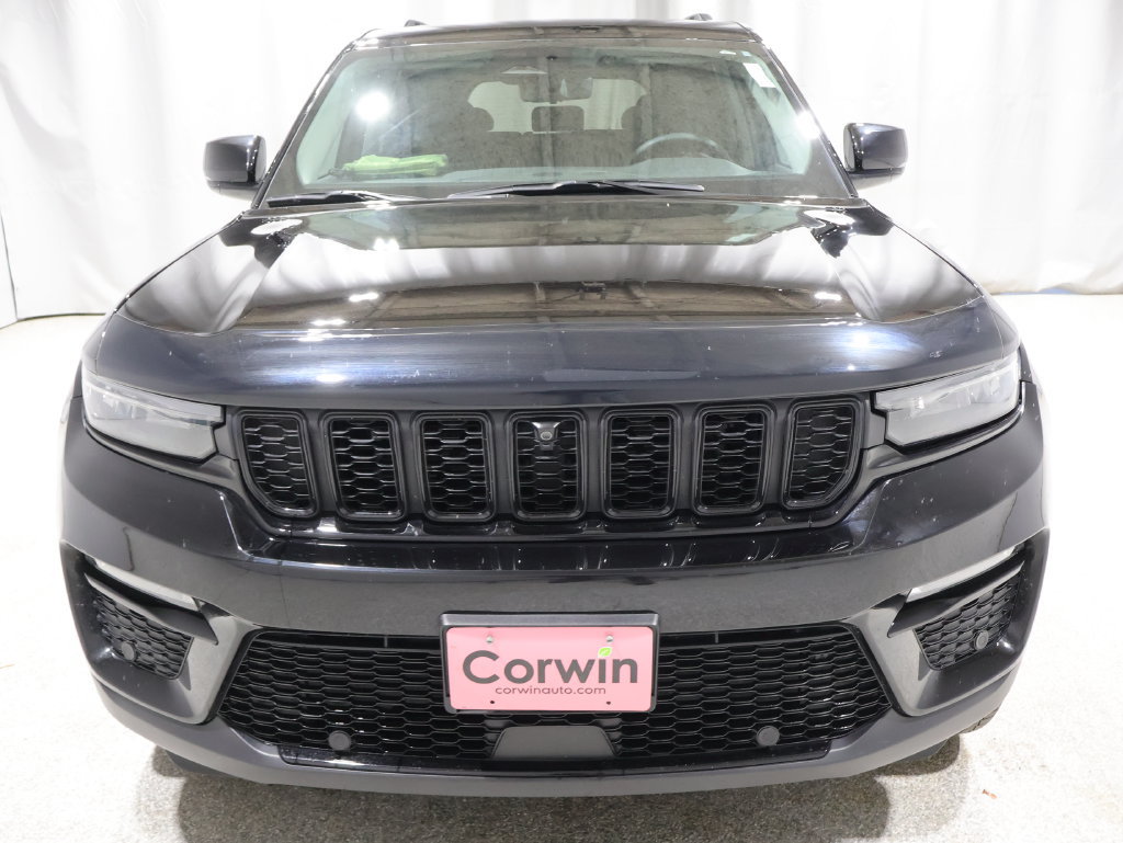 Certified 2023 Jeep Grand Cherokee Limited w/ Luxury Tech Group II AWD/4WD image 8