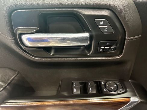 Used 2022 GMC Sierra 1500 SLT w/ SLT Convenience Package AWD/4WD image 19