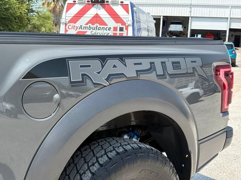 Used 2018 Ford F150 Raptor w/ Equipment Group 802A Luxury AWD/4WD image 12
