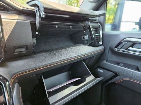 Used 2024 GMC Sierra 2500 AT4 w/ Technology Package image 25