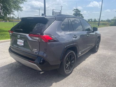 Used 2024 Toyota RAV4 XSE AWD/4WD image 8