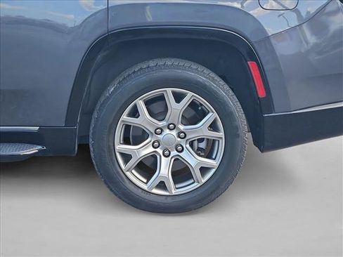 Used 2022 Jeep Wagoneer Series II w/ Flexible Seating Group AWD/4WD image 24