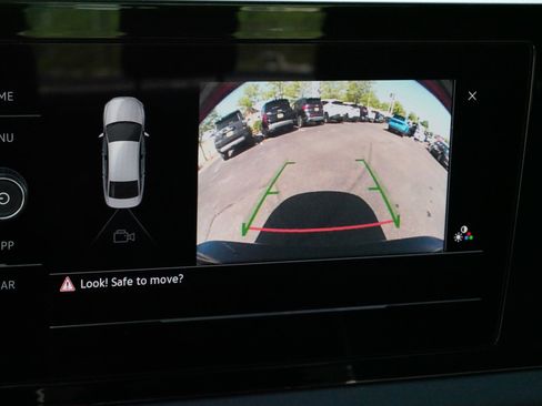 Certified 2025 Volkswagen Jetta Sport FWD image 32