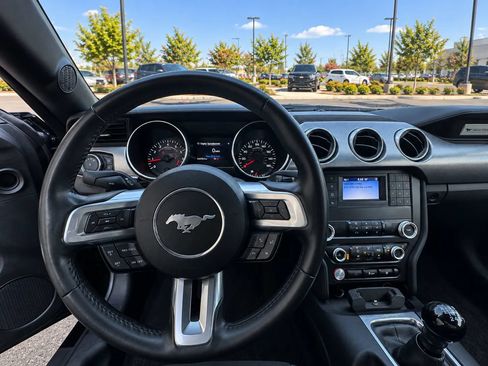 Used 2019 Ford Mustang GT RWD image 18