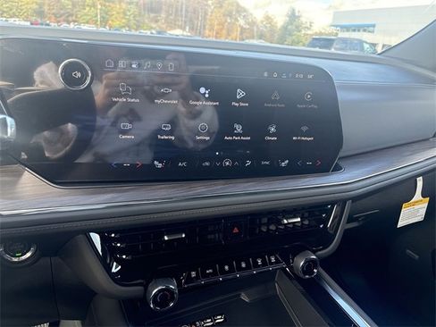 New 2026 Chevrolet Suburban LT w/ Comfort Package image 13