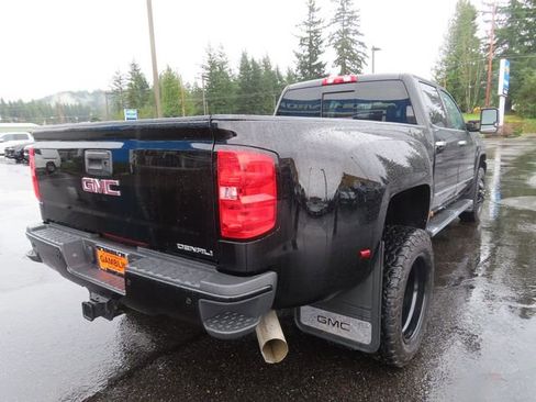 Used 2018 GMC Sierra 3500 Denali image 9