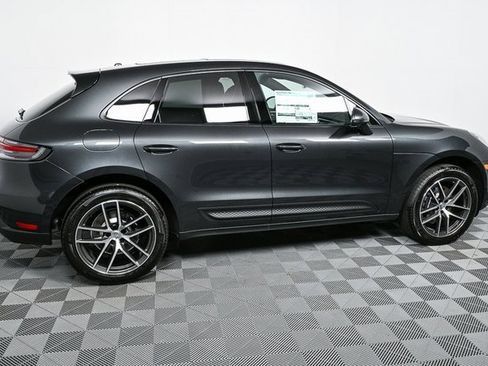 Certified 2025 Porsche Macan AWD image 27