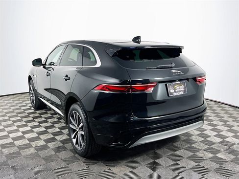 Used 2025 Jaguar F-PACE R-Dynamic S image 7