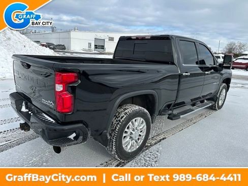 Used 2020 Chevrolet Silverado 2500 High Country w/ Technology Package image 5