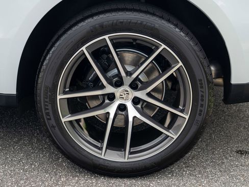 New 2025 Porsche Macan image 12