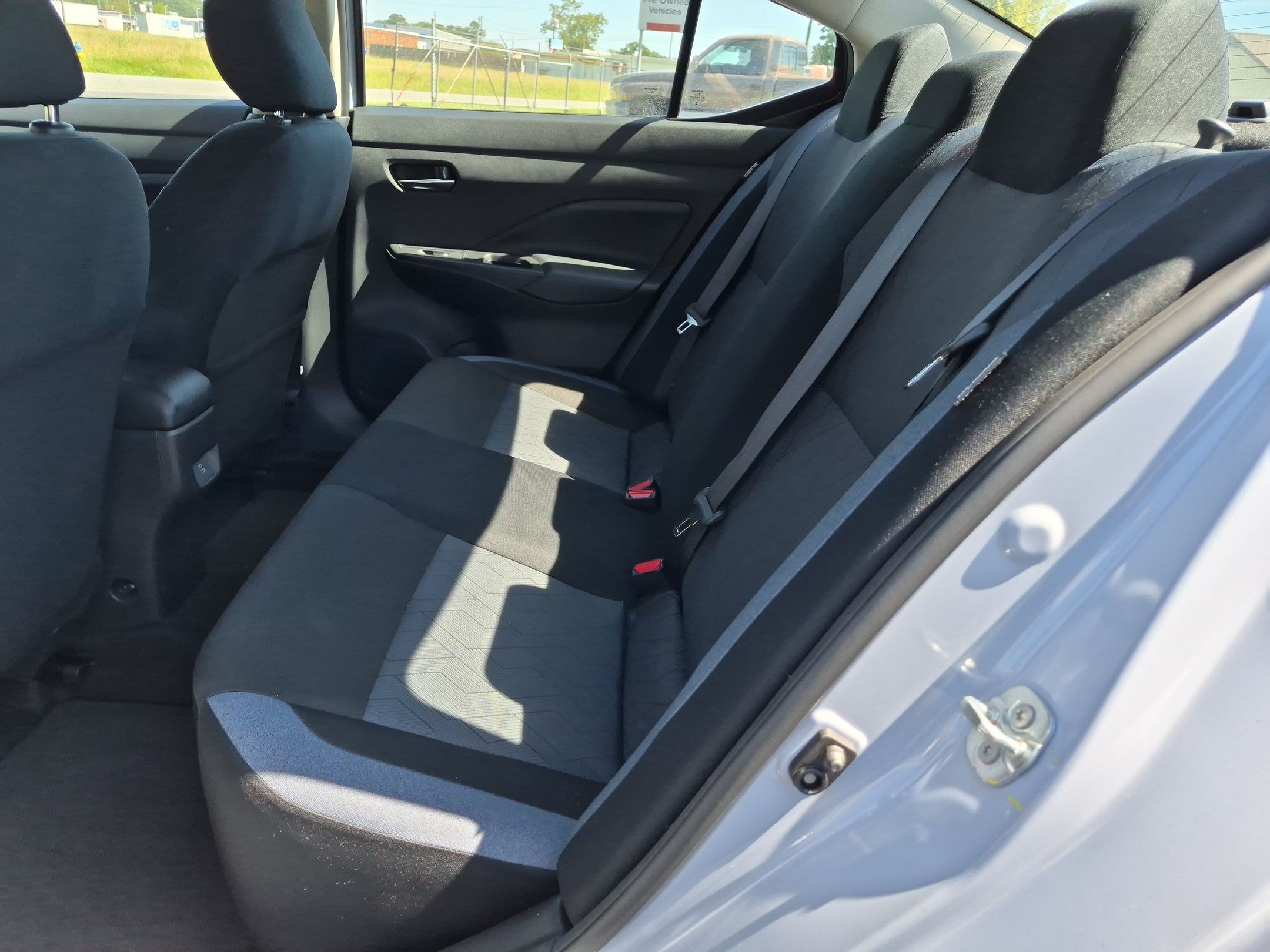 Used 2025 Nissan Versa SV w/ Trunk Package FWD image 29