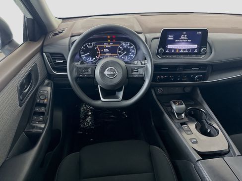 Used 2023 Nissan Rogue S FWD image 17