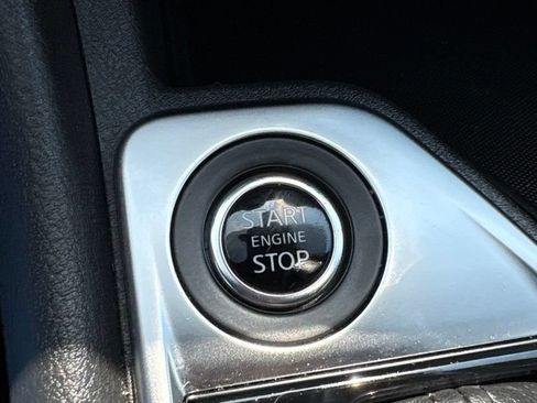 Used 2025 Nissan Sentra SV FWD image 23