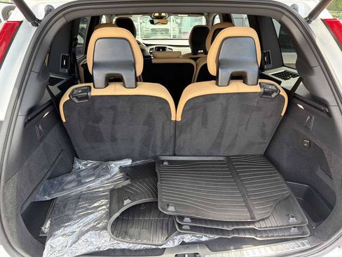 Used 2024 Volvo XC90 B6 Ultimate AWD/4WD image 32