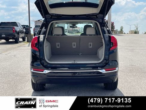 Used 2024 GMC Terrain Denali w/ Black Diamond Edition AWD/4WD image 7