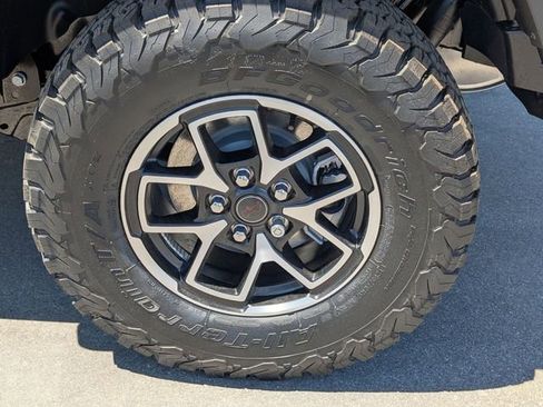 New 2026 Jeep Wrangler Unlimited Rubicon AWD/4WD image 8