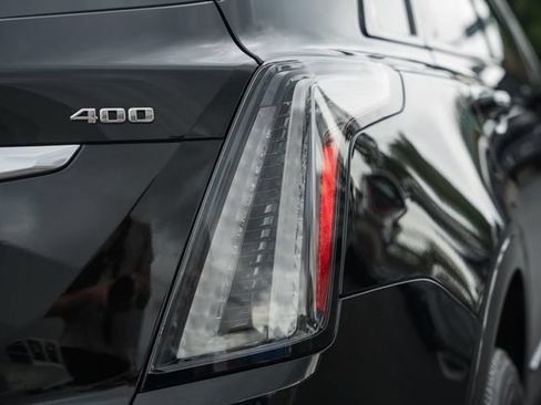 Used 2020 Cadillac XT5 Sportv w/ LPO, Illumination Package AWD/4WD image 7