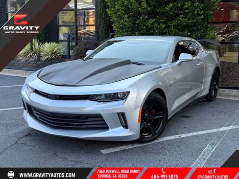 Used 2018 Chevrolet Camaro LT RWD image 1