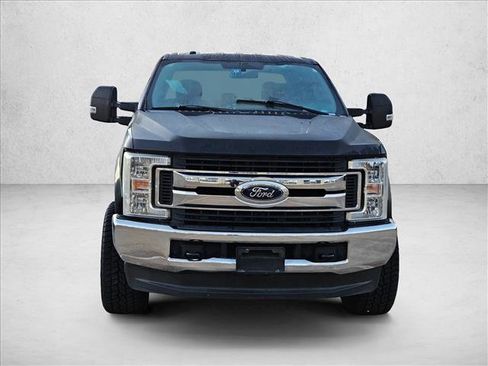 Certified 2018 Ford F250 XLT image 2