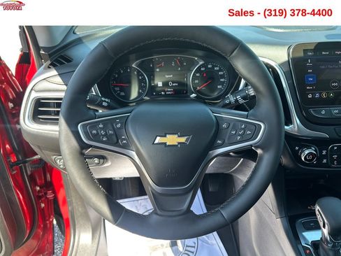 Used 2023 Chevrolet Equinox Premier AWD/4WD image 14