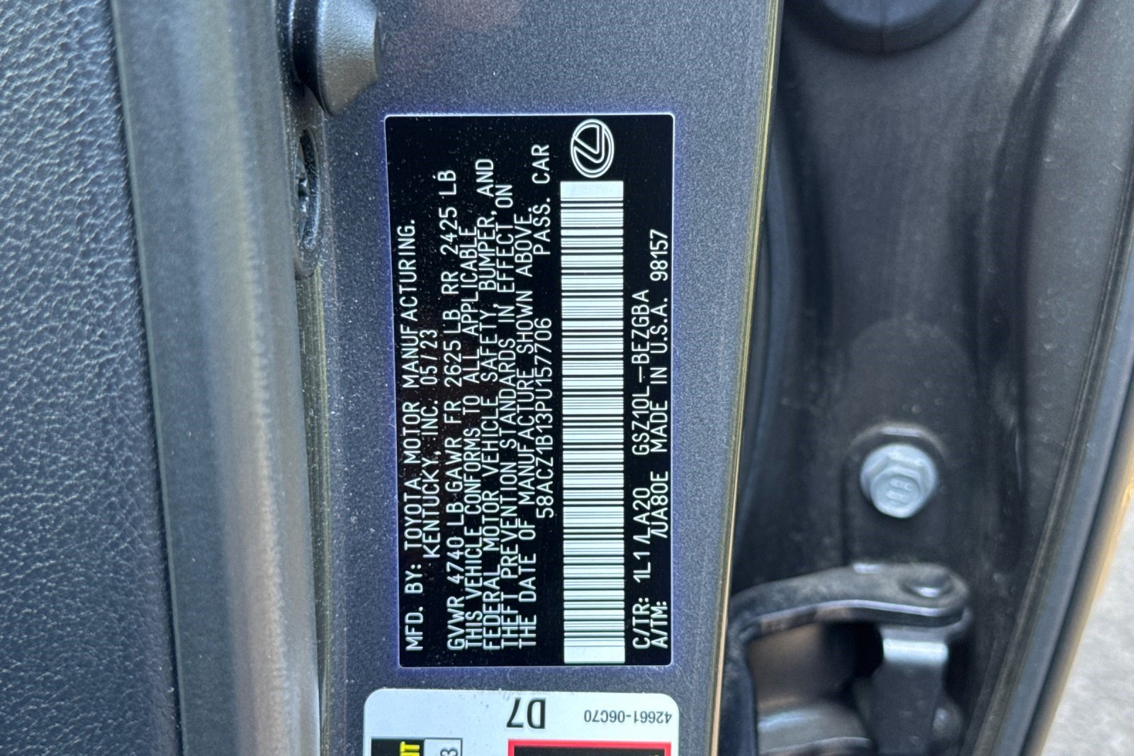 Certified 2023 Lexus ES 350 w/ Accessory Package (Z2) FWD image 40
