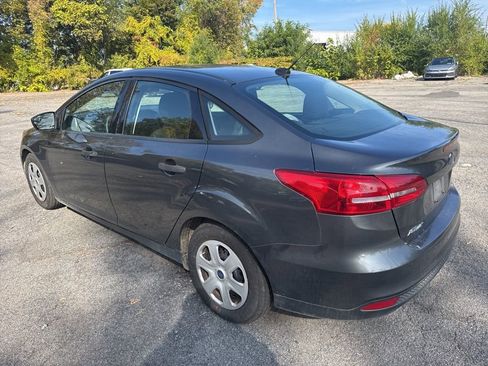 Used 2017 Ford Focus S image 7