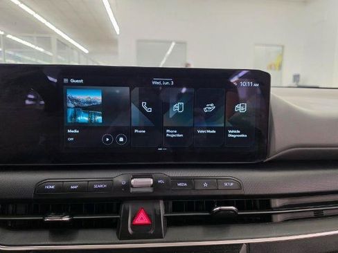 Used 2025 Kia K4 FWD image 16