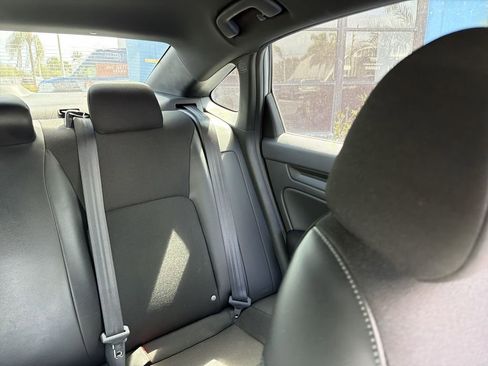 Used 2022 Honda Civic Sport image 15