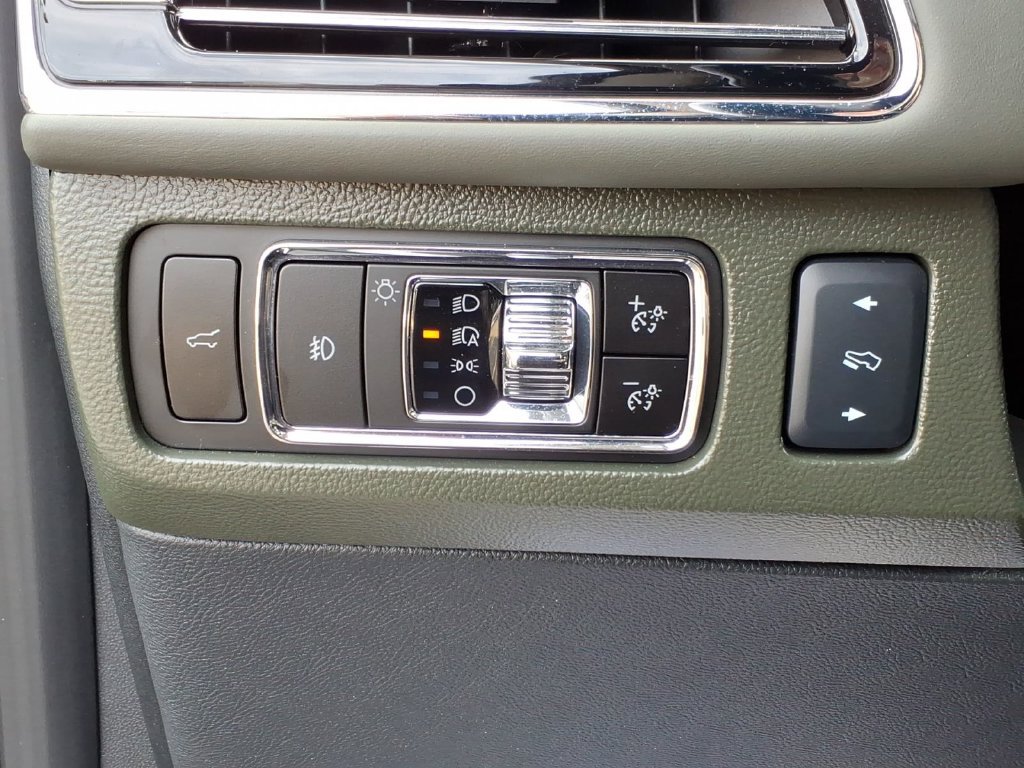 Used 2024 Lincoln Navigator L Black Label AWD/4WD image 19