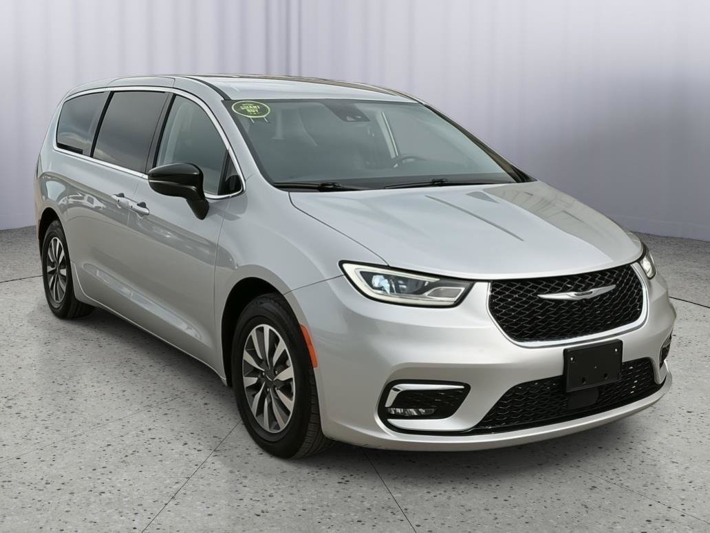 Used 2024 Chrysler Pacifica Limited FWD image 7