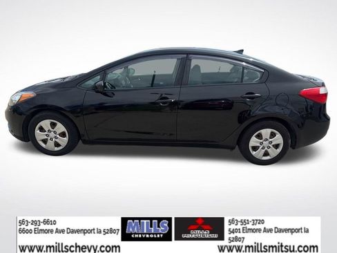 Used 2016 Kia Forte LX FWD image 2