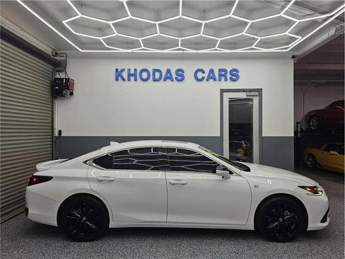 Used 2023 Lexus ES 300h F Sport w/ Accessory Package (Z2) FWD image 5