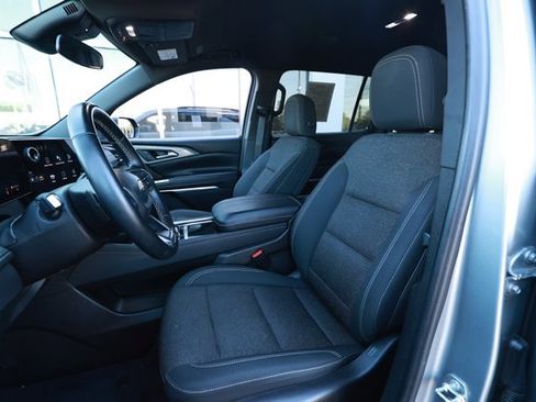 Used 2024 Chevrolet Traverse LT FWD image 22