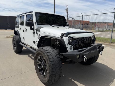 Used 2016 Jeep Wrangler Unlimited Sport w/ Connectivity Group image 3