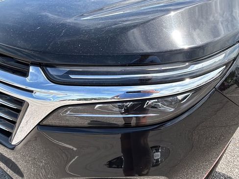 Used 2023 Chevrolet Equinox Premier AWD/4WD image 26