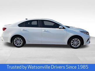 Used 2023 Kia Forte LX video 2