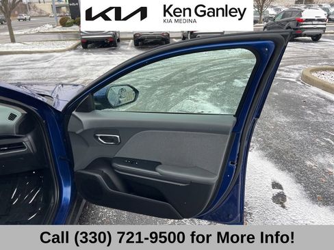 Used 2025 Kia K4 EX image 58