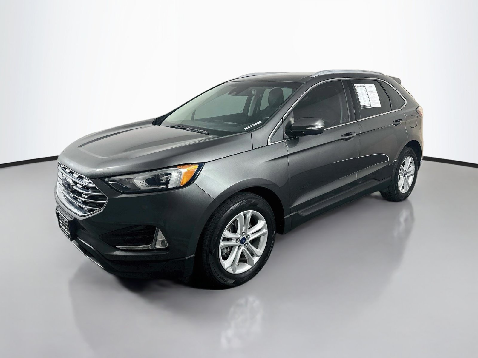 Used 2020 Ford Edge SEL FWD image 3