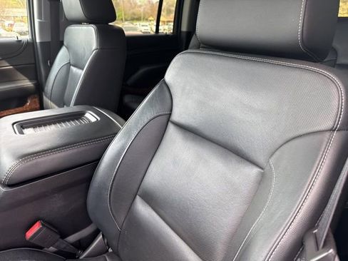 Used 2020 Chevrolet Suburban Premier image 13