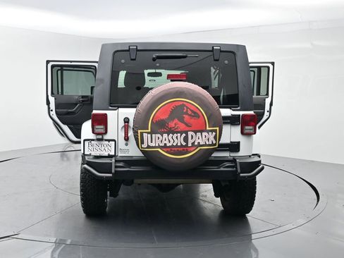Used 2017 Jeep Wrangler Unlimited Sahara AWD/4WD image 27