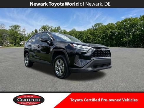 Used 2025 Toyota RAV4 XLE AWD/4WD image 1