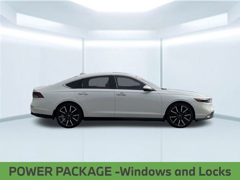 Used 2024 Honda Accord Touring image 8
