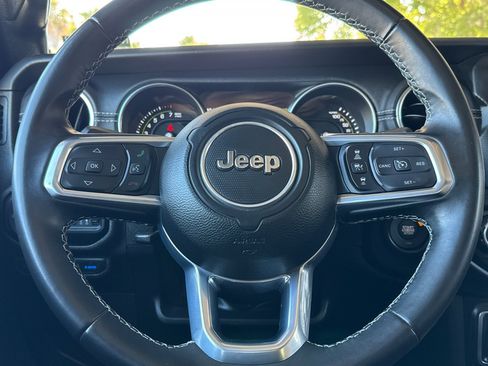 Used 2022 Jeep Wrangler Unlimited Rubicon 4xe w/ Safety Group image 23