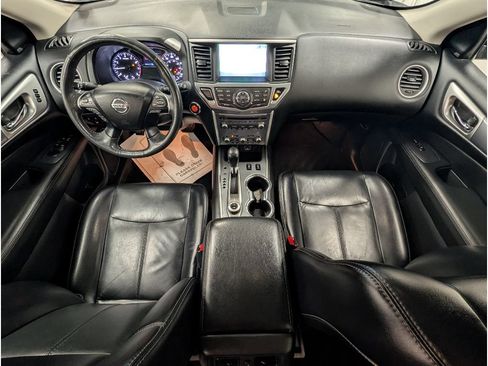 Used 2018 Nissan Pathfinder SL AWD/4WD image 10