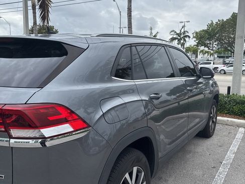 Certified 2021 Volkswagen Atlas Cross Sport SE image 7