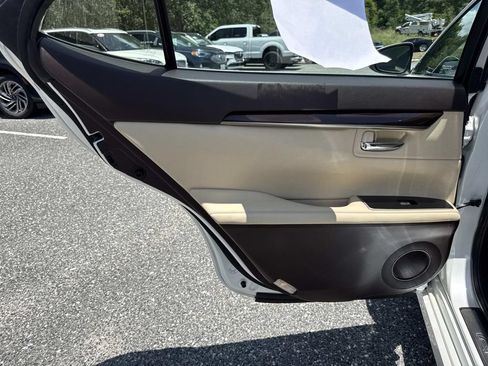 Used 2017 Lexus ES 350 w/ Premium Package FWD image 13