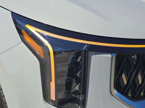 New 2026 Kia Carnival EX image 5