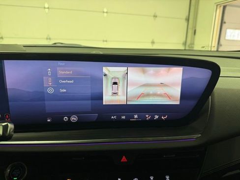 Certified 2025 Buick Envision Preferred image 18