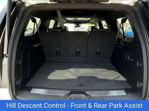 Certified 2022 Chevrolet Suburban Z71 w/ Off-Road Capability Package AWD/4WD image 23